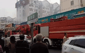 突發(fā)！青島一居民樓發(fā)生爆燃！已造1人死亡，7人受傷！3公里外有震感…