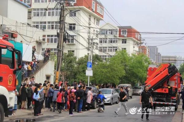 突發(fā)！青島一居民樓發(fā)生爆燃！已造1人死亡，7人受傷！3公里外有震感…