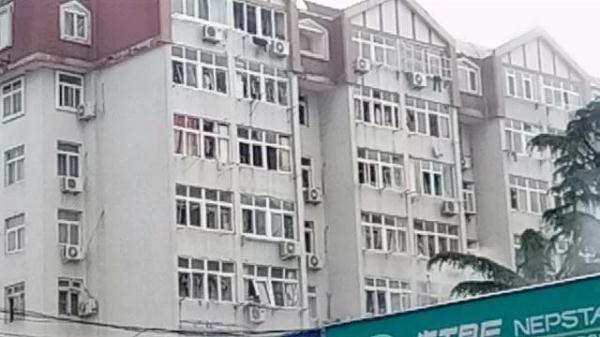 突發(fā)！青島一居民樓發(fā)生爆燃！已造1人死亡，7人受傷！3公里外有震感…
