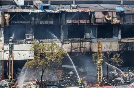 煤氣罐有沒忘關(guān)閥門？ 爆燃事故給餐館沉重警示